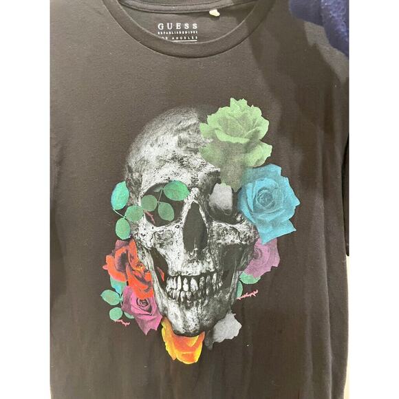 GUESS T-SHIRT SKULL ROSES GRAPHIC PRINT SIZE LARGE BLACK EMO GOTHIC CORE - Picture 12 of 12
